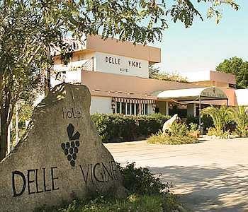 Hôtel Delle Vigne à Baja Sardinia Extérieur photo